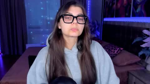 StellaRainbow online show from 14, 4, 2026