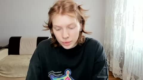 S T E L L A online show from 23, 4, 2026