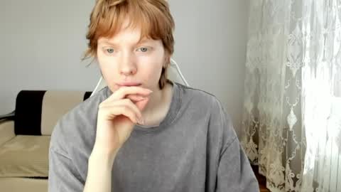 S T E L L A online show from 17, 5, 2026