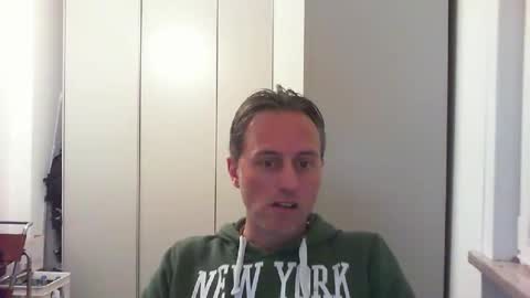 Snapshot of sten015 chatting on 5, 1, 2026 sten015 online show from 5, 1, 2026