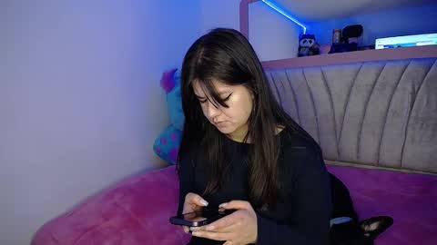 Snapshot of stepha_sweet chatting on 5, 2, 2025 Emma online show from 5, 2, 2025