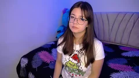 Snapshot of stepha_sweet chatting on 8, 2, 2025 Emma online show from 8, 2, 2025