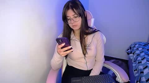 Snapshot of stepha_sweet chatting on 18, 2, 2025 Emma online show from 18, 2, 2025
