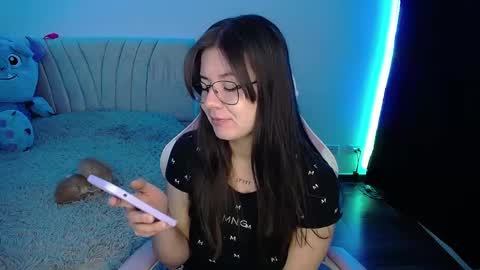 Snapshot of stepha_sweet chatting on 5, 3, 2025 Emma online show from 5, 3, 2025