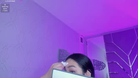 Snapshot of stephania_diamond chatting on 4, 2, 2026 online show from 4, 2, 2026