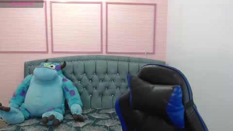 Stephania online show from 28, 1, 2025