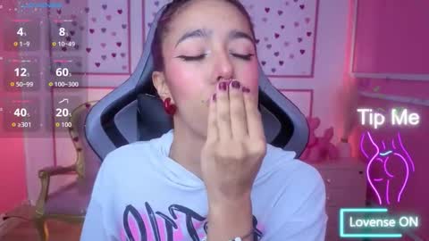 Stephania online show from 17, 12, 2025