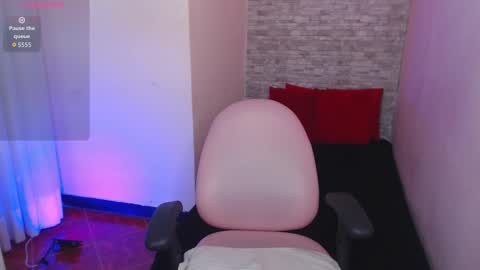 stephany_rodriguez_ online show from 14, 10, 2025