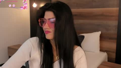 S T E P H A N Y A online show from 23, 4, 2026