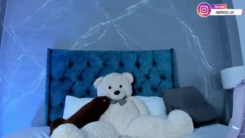 Stefanny online show from 9, 4, 2026