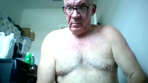 Snapshot of stevejons47 chatting on 11, 10, 2025 stevejons47 online show from 11, 10, 2025