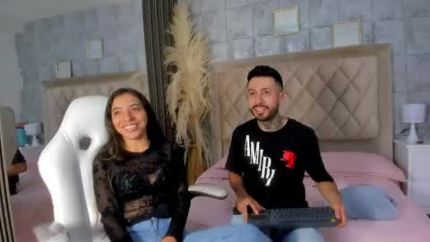 stevenandlaura_ online show from 22, 4, 2026