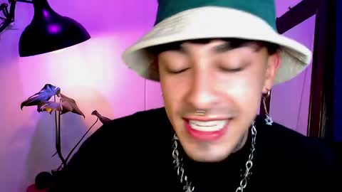 Daniel Steven Navarro online show from 5, 4, 2026