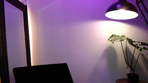 Daniel Steven Navarro online show from 10, 4, 2026