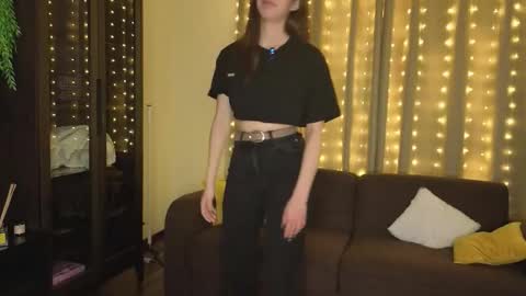 Candy online show from 28, 10, 2025