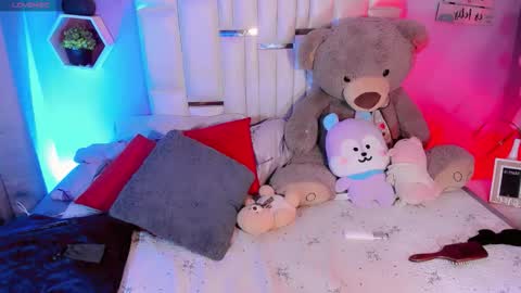 Steisee Reyes online show from 3, 2, 2026