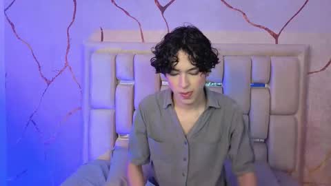 Sthepano  online show from 24, 3, 2026