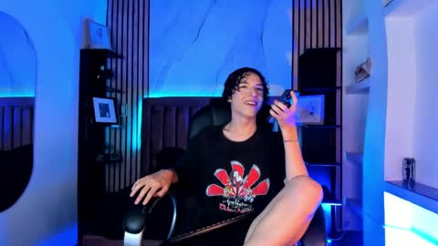 Sthepano  online show from 10, 6, 2026