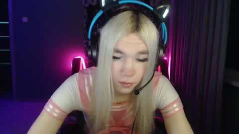 Snapshot of stiff_boys chatting on 21, 11, 2025 Steve online show from 21, 11, 2025