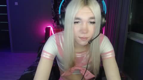 Snapshot of stiff_boys chatting on 24, 11, 2025 Steve online show from 24, 11, 2025