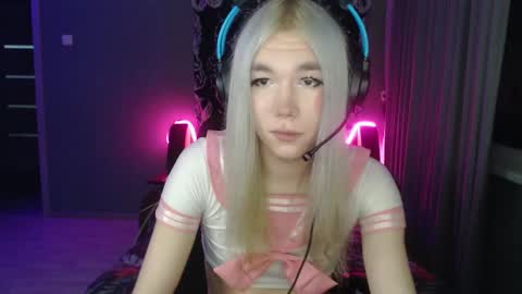 Snapshot of stiff_boys chatting on 28, 11, 2025 Steve online show from 28, 11, 2025