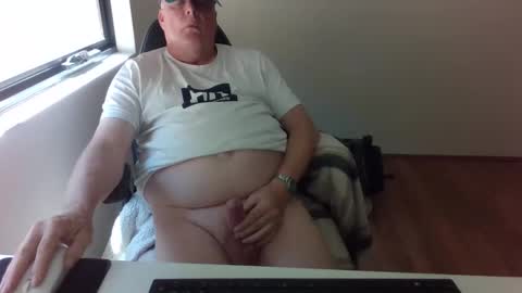 stiffyman55 online show from 11, 11, 2025