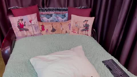 StiphlerMomy online show from 30, 12, 2024