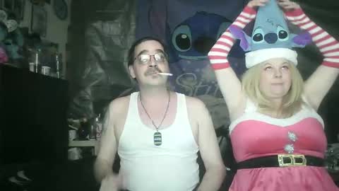 Tasha and Drew online show from 17, 12, 2025