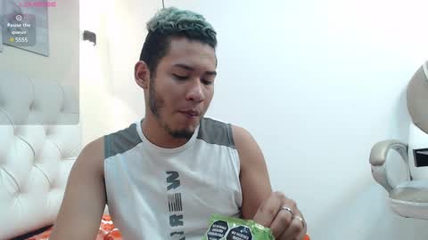 Snapshot of stivxtaczu chatting on 2, 12, 2024 STIV AND TACZU online show from 2, 12, 2024