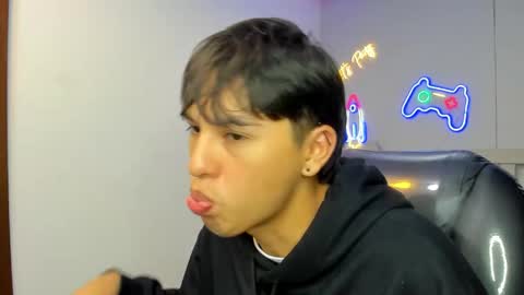 Stiwen online show from 27, 10, 2025