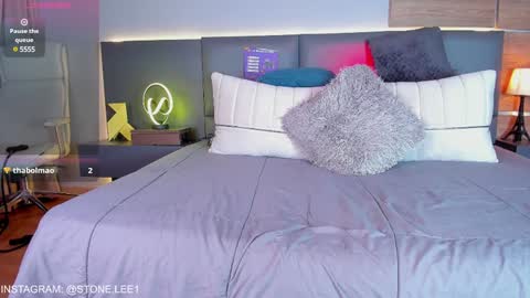 Stone Lee  online show from 14, 12, 2024