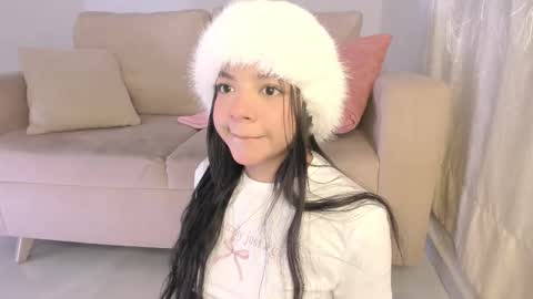 Zoe -INDEPENDENT MODEL online show from 14, 9, 2025