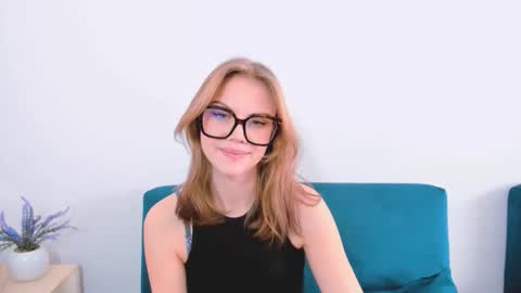 Snapshot of stormigold chatting on 9, 3, 2026 Stormi online show from 9, 3, 2026