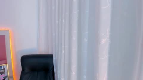 Sweety Stormi  online show from 4, 3, 2025