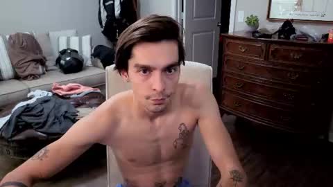str8whiteboy21 online show from 28, 7, 2026