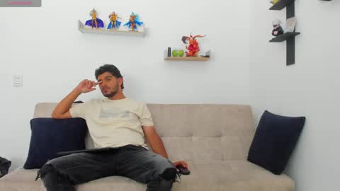 straight__friends online show from 21, 4, 2026