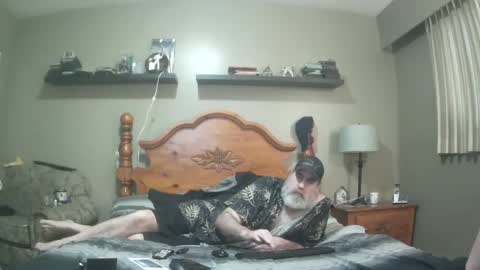 Straightbear4you online show from 17, 2, 2025