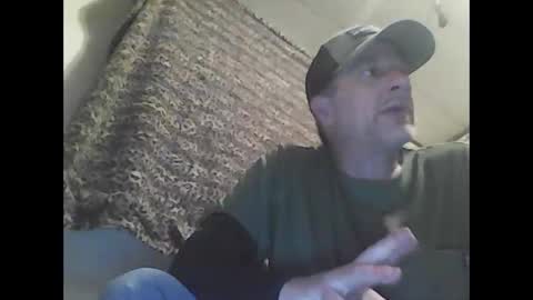 straightmaletouse online show from 28, 4, 2026