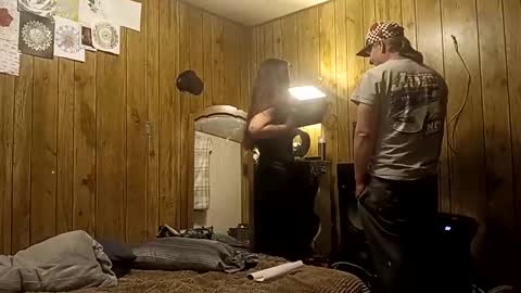 straighttoy online show from 4, 2, 2026