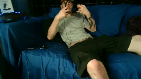 straitpipermann22 online show from 21, 12, 2025