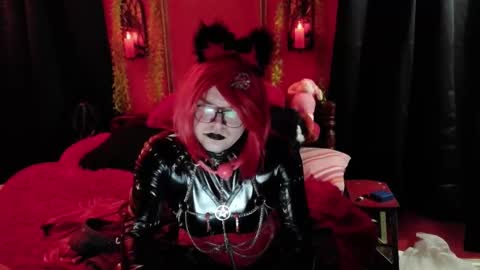 Snapshot of strangespence chatting on 21, 2, 2026 Mistress kinki online show from 21, 2, 2026