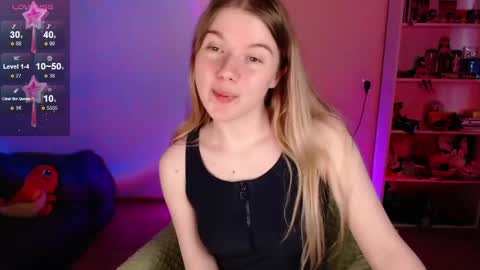 Snapshot of strawberry_juli chatting on 6, 6, 2026 Juli online show from 6, 6, 2026