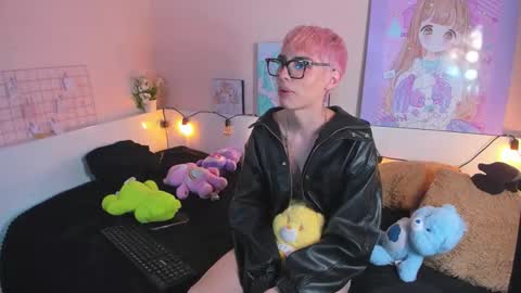 strawberry_kitty_ online show from 31, 10, 2025