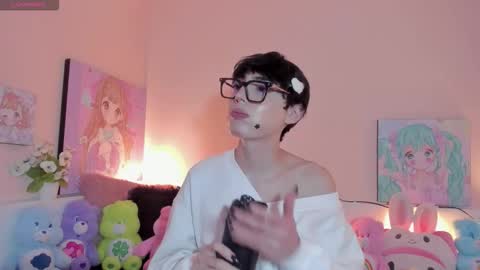 strawberry_kitty_ online show from 9, 3, 2026