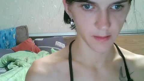 Strawberry Storm online show from 29, 9, 2025