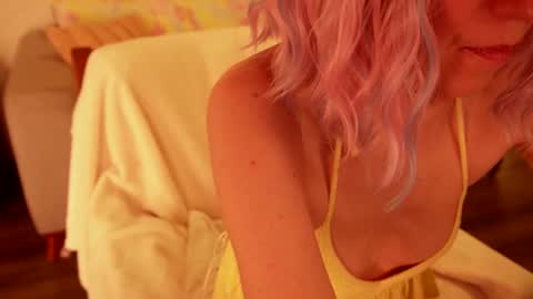 Strawberry Emma online show from 24, 7, 2026