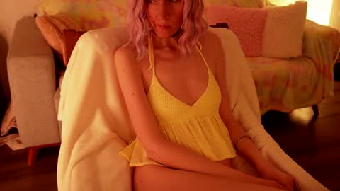 Strawberry Emma online show from 30, 7, 2026