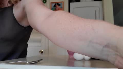 Strawberrylotsacake online show from 13, 9, 2025