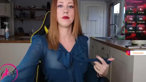 Snapshot of stripmequick chatting on 3, 12, 2024 Amorina online show from 3, 12, 2024