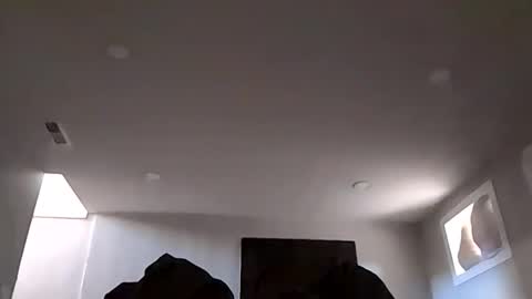 Cumallcumnow online show from 8, 4, 2026